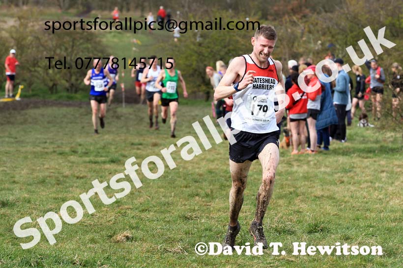 Men 35 to 60 in the 2023 BMAF Cross Country Champs., Wallsend. Photo: David T. Hewitson/Sports for All Pics